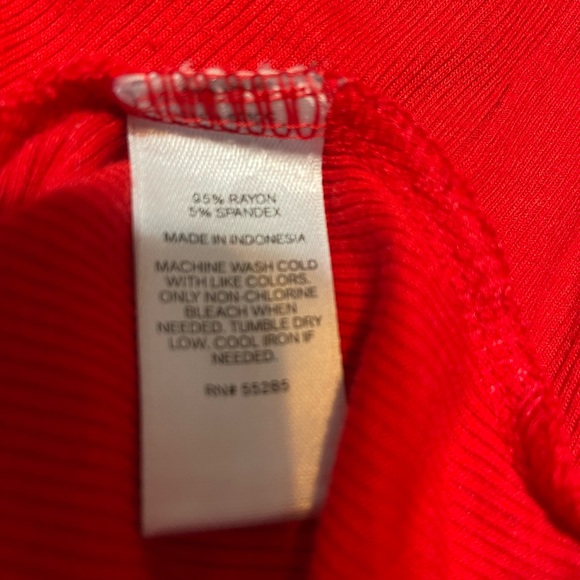 Express knit blouse with scoop back size Large - Picture 2 of 7